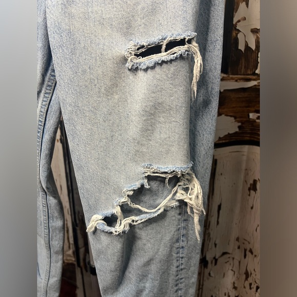 Zara Light Blue Distressed Straight Leg Jeans - Picture 4 of 8